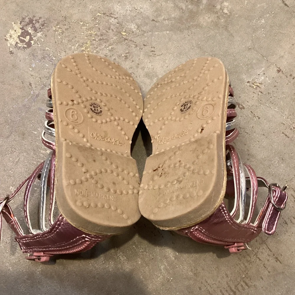 Okie Dokie Toddler Girls Rose & Silver Metallic Strappy Sandals, Size‎ 6